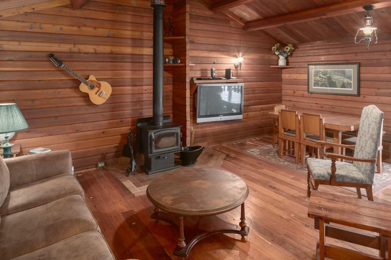 Creekside Cabin Fairmont Hot Springs Extérieur photo